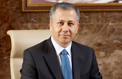 Vali Yerlikaya'dan dikkat çeken Kariye Camii paylaşımı