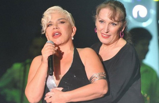 Suzan Kardeş 25 yaş küçük sevgilisiyle sarmaş dolaş! Sabaha kadar dans