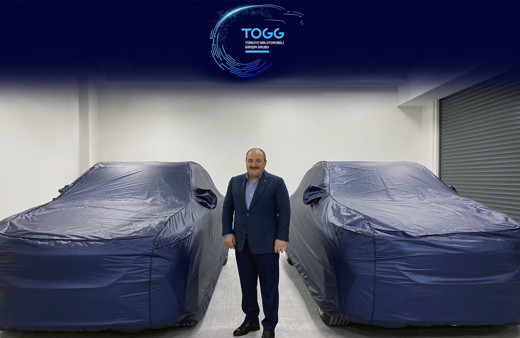 5 babayiğit ve Mustafa Varank! Gündeme oturan yerli otomobil pozu