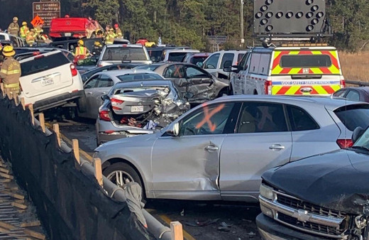 ABD’de 69 araç birbirine girdi