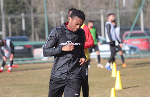 Galatasaray Jesse Sekidika transferini bitirdi