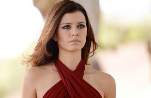 Atiye'nin yıldızı Beren Saat'e Nurseli İdiz'den şoke eden suçlama bakın neler söyledi