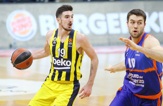 Fenerbahçe Beko son saniyelerde yıkıldı