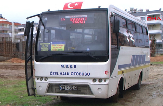 Mersin'de otobüs şoförüne cep telefonu dayağı