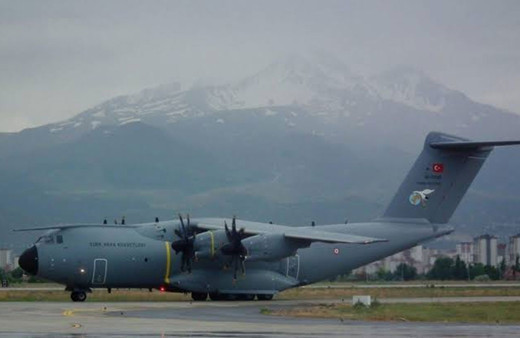 Türkiye’den Somali’ye yardım uçağı