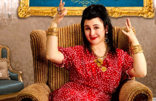 Yasemin Sakallıoğlu yüzüne Photoshop yapan makyözü yerden yere vurdu: Bu ben miyim