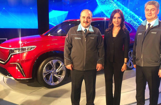 Yerli otomobil için ünlü isimler bakın neler söyledi Demet Akalın'dan dikkat çeken paylaşım