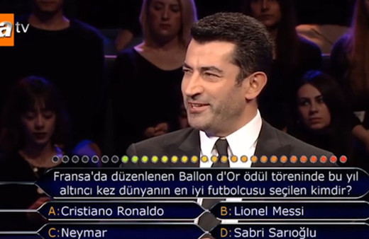 Kim Milyoner Olmak İster'e Sabri Sarıoğlu sorusu damga vurdu