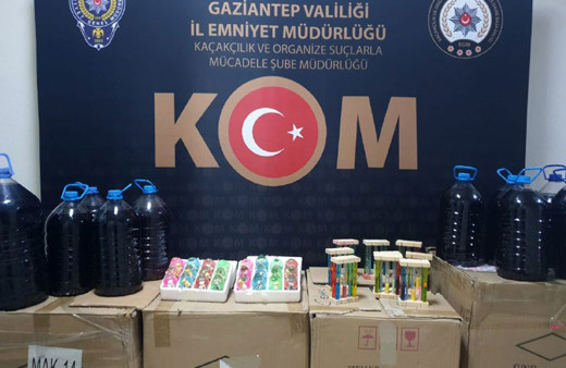 Oto yıkama dükkanına kaçak içki operasyonu