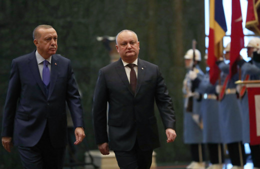 Erdoğan: Moldova'daki FETÖ okullarının Maarif Vakfına devredilmesini bekliyoruz