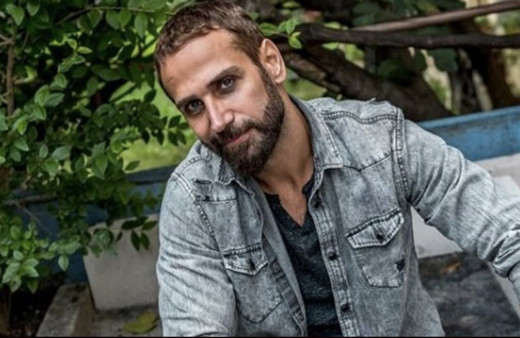 Doğuş'un evlilikleri kaç kere evlendi ilk eşi kimdir?