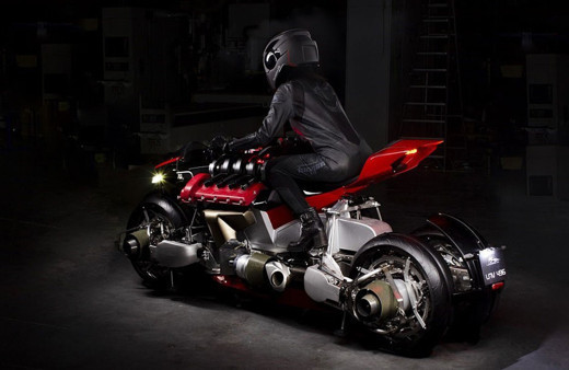 Hem karada hem de havada gidebilen motosikletten yeni görüntüler