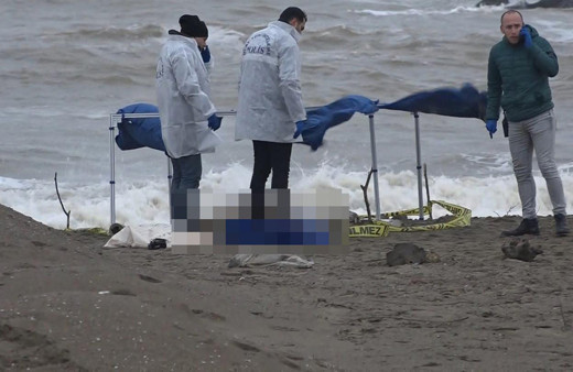 Sakarya Karasu sahilinde erkek cesedi bulundu