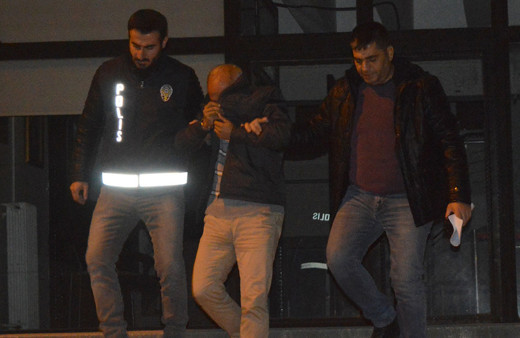 Aydın'da cinayet zanlısı polise teslim oldu