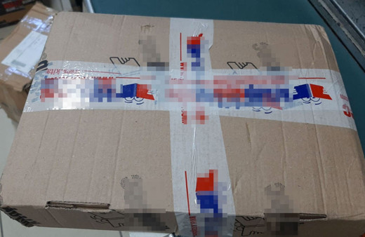 Kargo paketindeki adres görevlileri ‘şok’ etti