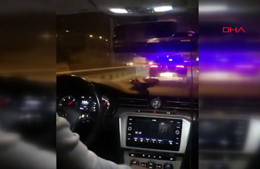 TEM Otoyolundaki çakarlı silahlı magandalar kamerada