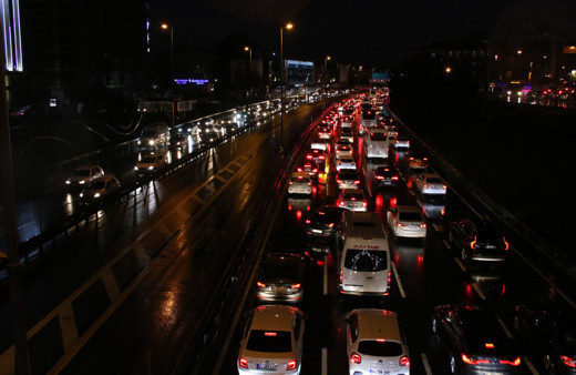 İstanbul'da trafik yoğunluğu yüzde 80'e ulaştı