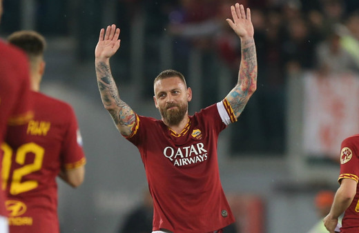 İtalyan futbolcu De Rossi aktif kariyerini noktaladı