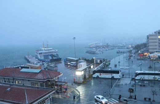 Çanakkale Boğazı transit gemi geçişlerine kapatıldı