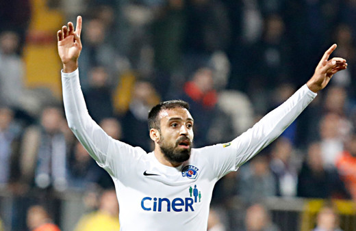 Süper Lig'de lider Sivasspor güçlü ismi kadrosuna kattı