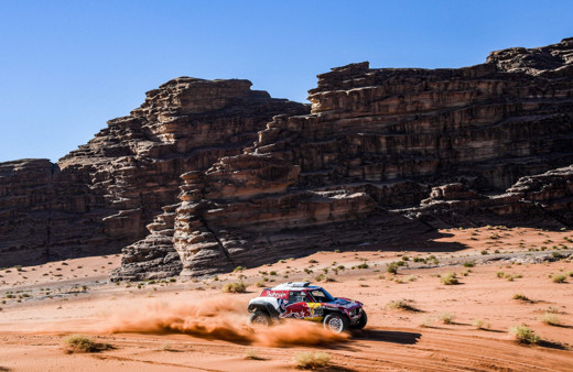 Dakar Rallisi’nde Carlos Sainz liderliği ele geçirdi