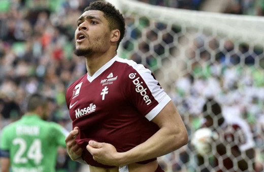 Fenerbahçe'nin anlaştığı Simon Falette İstanbul'da