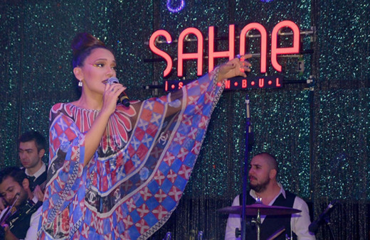 Demet Akalın'ı ekonomik kriz fena vurdu paraları yatmayınca orkestrası işi bıraktı