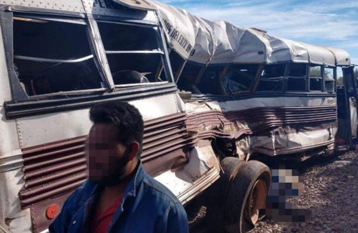 Meksika'da yük treni otobüse çarptı: 7 ölü, 32 yaralı