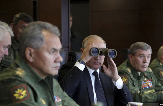 Putin Karadeniz’de Rus donanmalarının tatbikatını izledi