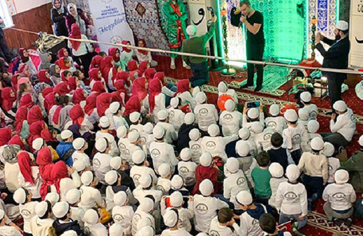Cumhuriyet'ten derse namaz arası manşeti! O zihniyet yeniden hortladı