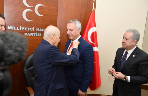 BBP’li Hendek Belediyesi Başkanı Turgut Babaoğlu MHP'ye geçti!