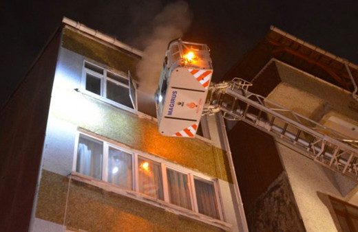 Şişli’de bir kadın sattığı evi ateşe verip kaçtı