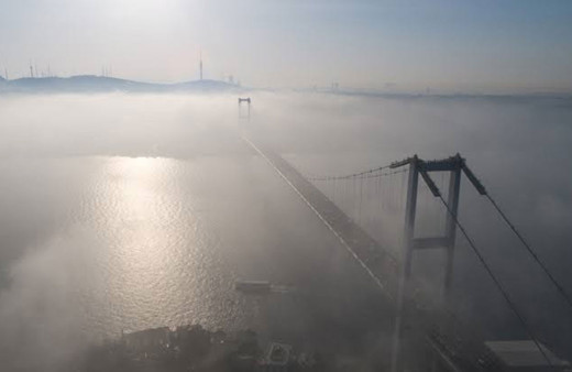 İstanbul'da büyüleyici sis manzarası havadan görüntülendi