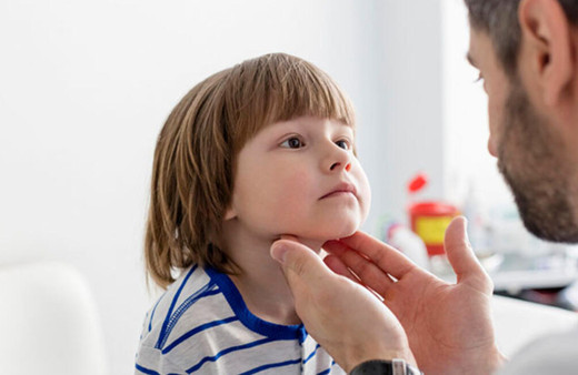 Çocuk ve ergenlerde ses bozulmasına aman dikkat!