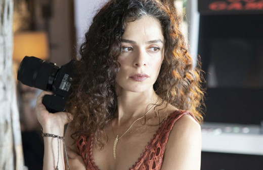 Kadın dizisinin yıldızı Özge Özpirinçci parasını verdiği evi alamayınca davayı açtı