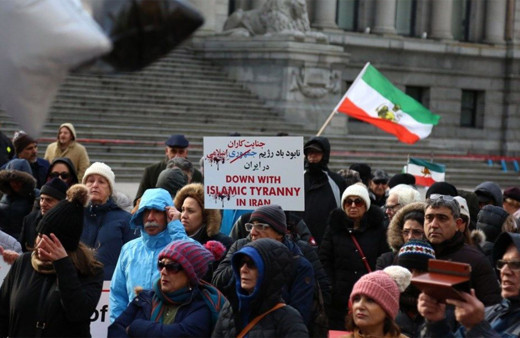 Kanada'da İran karşıtı gösteriden çarpıcı fotoğraflar