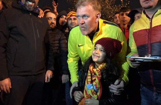 Robert Prosinecki’ye coşkulu karşılama