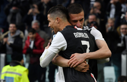 Ronaldo ve Dybala'dan Merih Demiral'a destek
