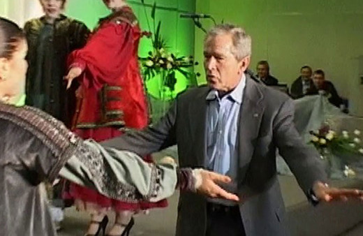 Putin ile Bush'un birlikte dans ettiği görüntüler ortaya çıktı