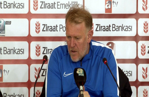 Prosinecki: Yeni gelen oyuncularla ligde kalmak için savaşacağız