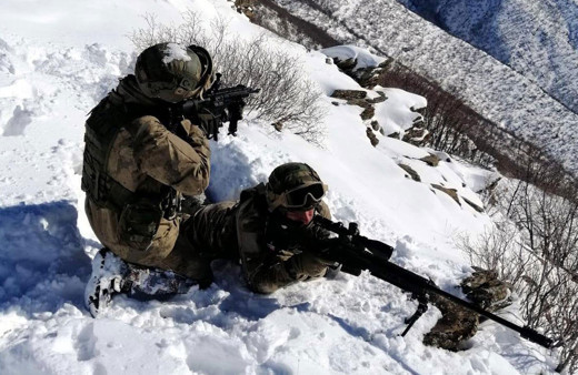 Bitlis'te PKK'lıların kullandığı 11 sığınak bulundu