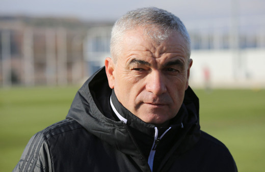 Rıza Çalımbay: Transferler yaparak takımı güçlendirmeliyiz