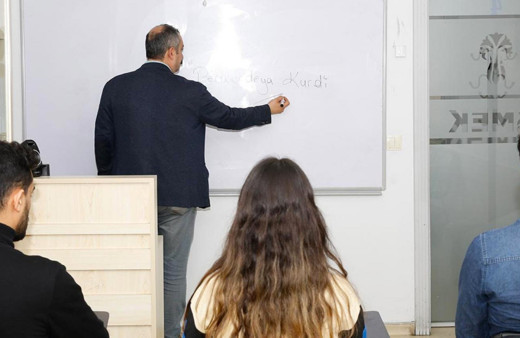 İSMEK'in ilk Kürtçe dil kursunda kontenjanlar doldu