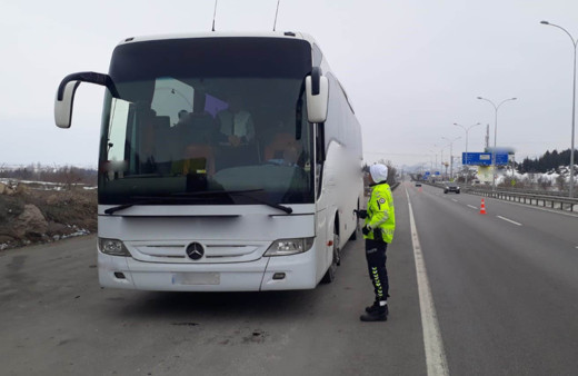 Şehirler arası yolcu taşıyan 351 otobüs trafikten men edildi