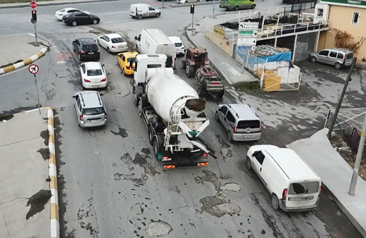 Esenyurt'ta beton mikseri sürücüsü kameralara yakalandı