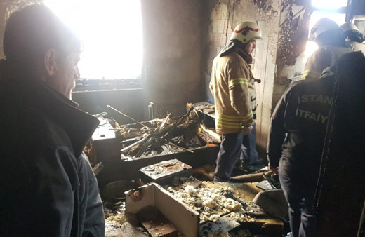 Büyükçekmece'de 4 katlı binada patlama