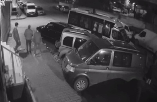 Sultangazi'de uyuyakalan sürücü dehşet saçtı