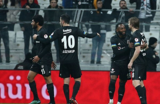 Caner'le Elneny maçtan sonra kapıştı