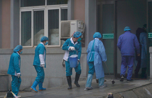 Aksaray'da koronavirüs paniği! 12 kişi hastaneye kaldırıldı