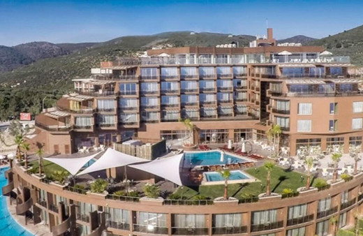 Kuşadası’nda 5 yıldızlı Suhan 360 Otel icradan satışa çıkarılıyor!
